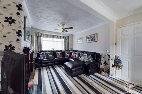 117b South Road, South Ockendon, RM15 6NP