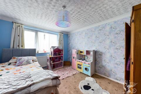 117b South Road, South Ockendon, RM15 6NP