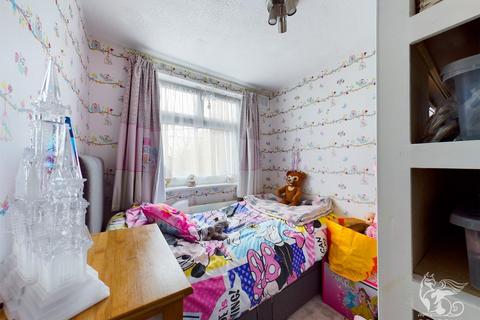 117b South Road, South Ockendon, RM15 6NP