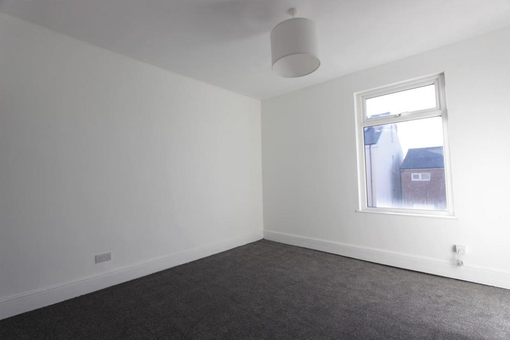4. bedroom 1.jpg