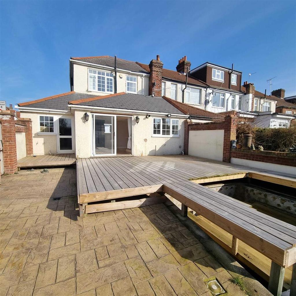 Edenbridge Road, Enfield 3 bed end of terrace house £675,000