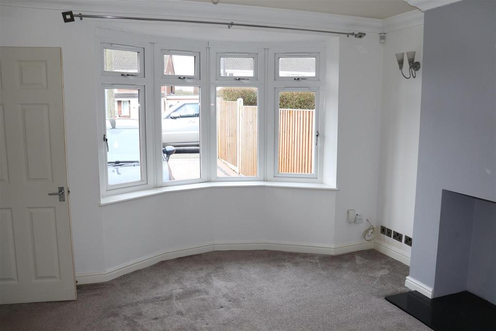 Castle Road, Walsall Wood 3 bed semidetached house £900 pcm (£208 pw)