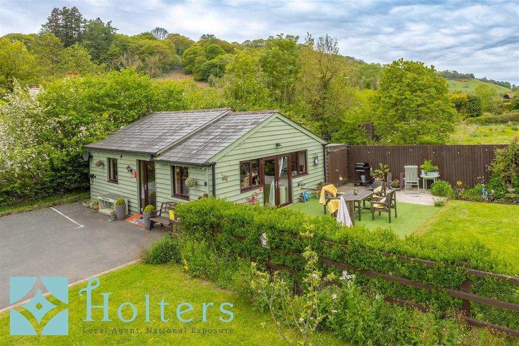 Lower Chapel, Brecon 5 bed detached house for sale £587,950