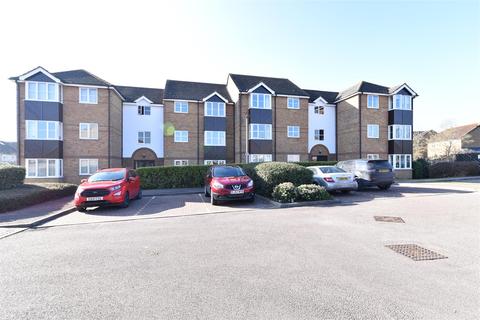 2 bedroom flat for sale - Foxes Close, Hertford