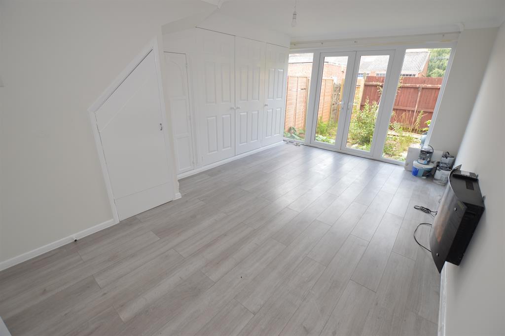 Lutterworth Road, Blaby, Leicester... 2 bed townhouse £795 pcm (£183 pw)