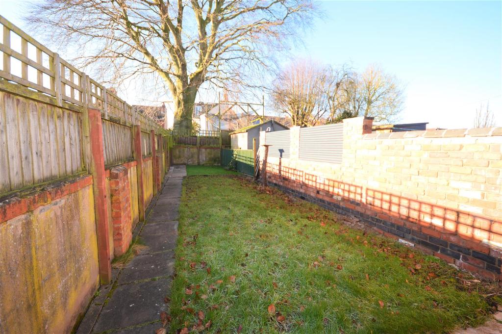 Stanley Road, Earlsdon, Coventry 3 bed end of terrace house £950 pcm