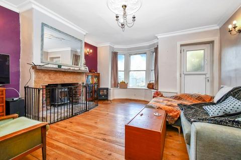 121 Carrbottom Road, Greengates, Bradford, BD10 0BD