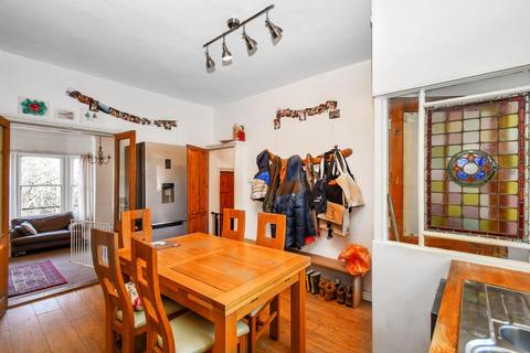 121 Carrbottom Road, Greengates, Bradford, BD10 0BD