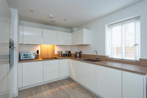 2 bedroom apartment for sale - Pembroke House, Acorn Way, Orpington