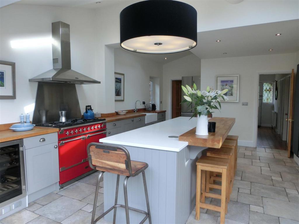 Dark Lane 44 kitchen 1.jpg