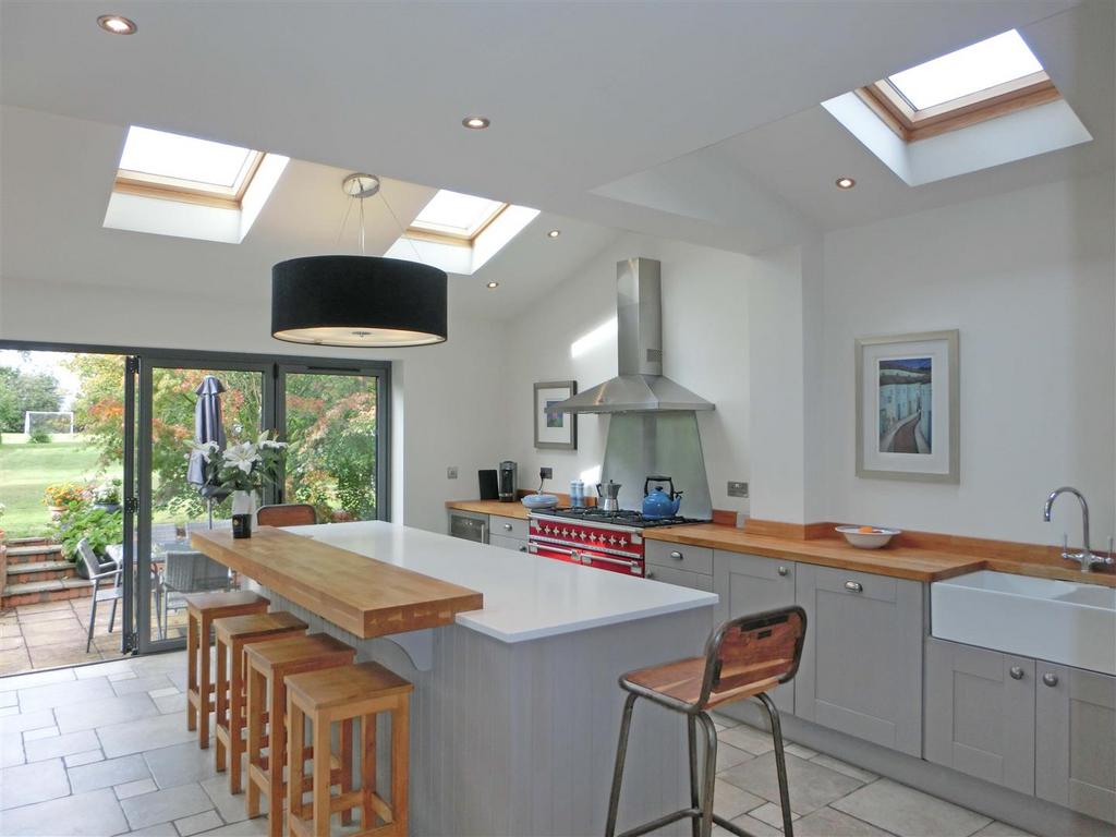 Dark Lane 44 kitchen 5.jpg