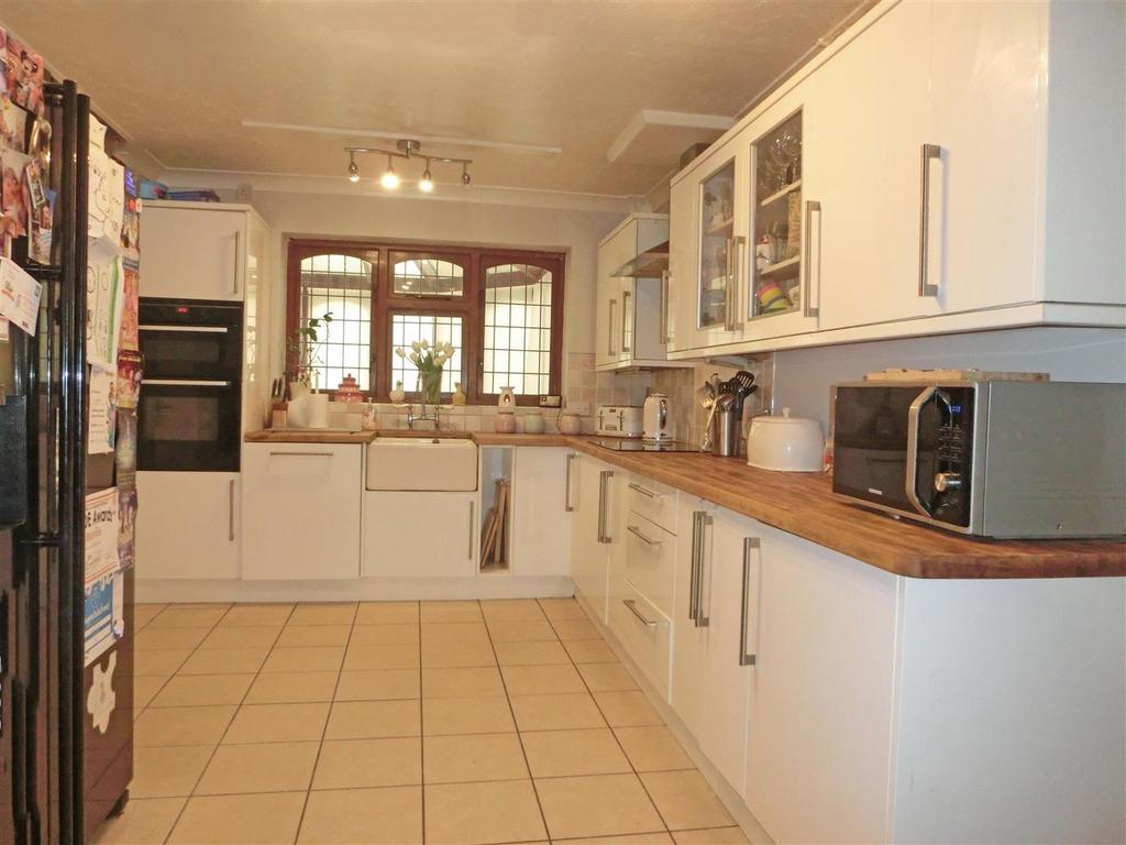 Modern kitchen