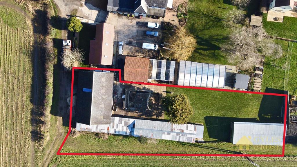 Mistley, Manningtree 5 bed property with land £350,000