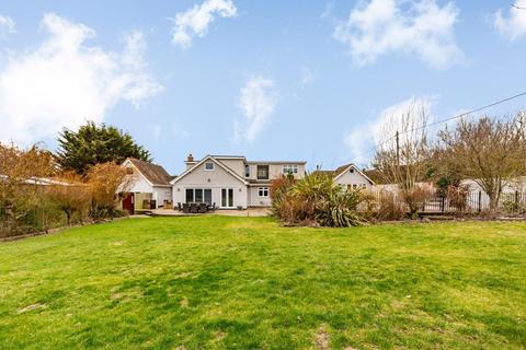 6 bedroom house for sale - Kirkham Road, Horndon-On-The-Hill, Stanford-Le-Hope
