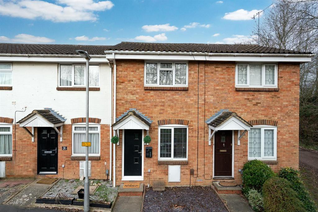 Hales Park, Hemel Hempstead... 1 bed terraced house £280,000