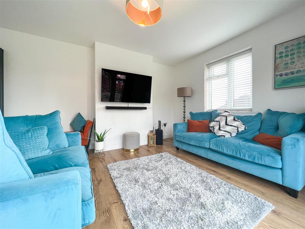 Dore Avenue, Portchester 2 bed detached bungalow £450,000