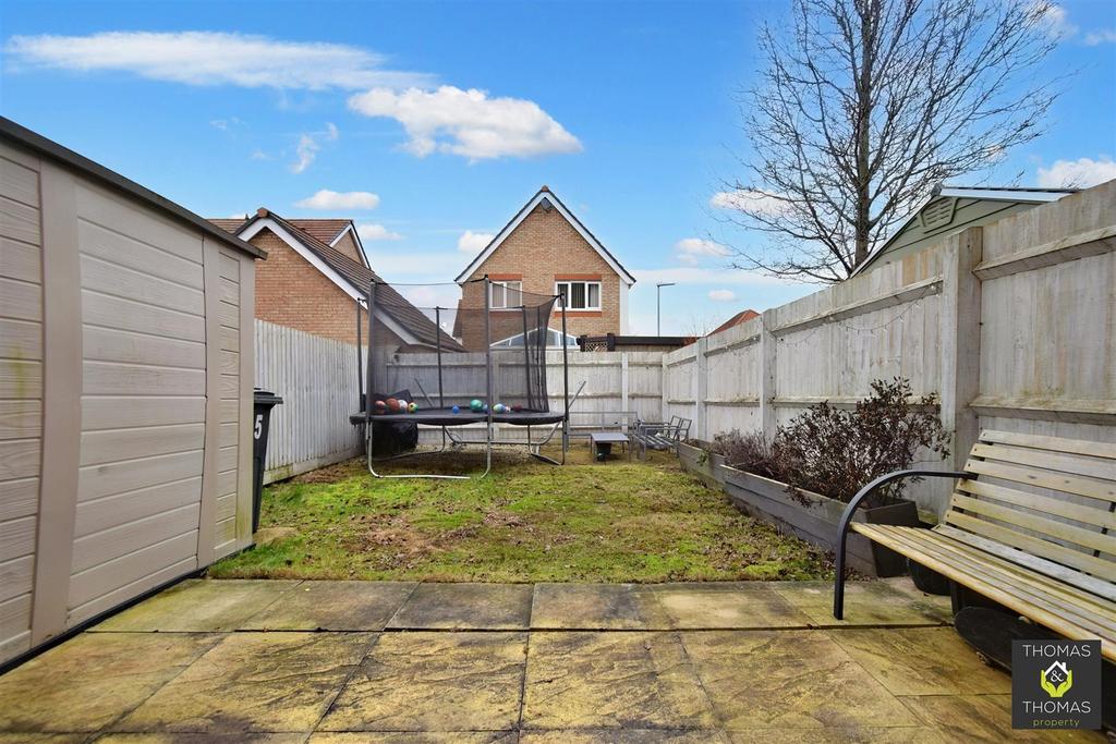 Purton Close, Hardwicke 3 bed terraced house £260,000