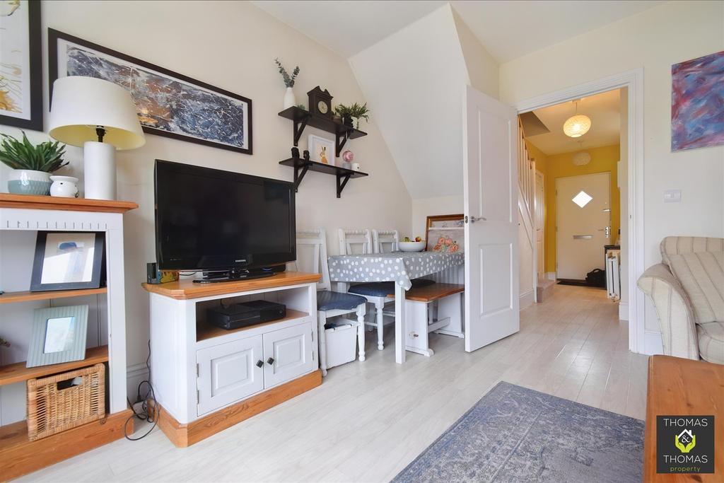 Purton Close, Hardwicke 3 bed terraced house £260,000