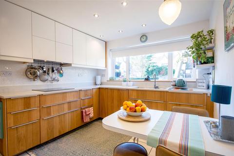 38 Hollyfield Road, Sutton Coldfield, B75 7SG