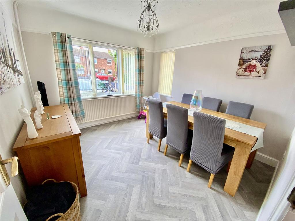 Smithy Lane, Wrexham 3 bed detached house £299,995