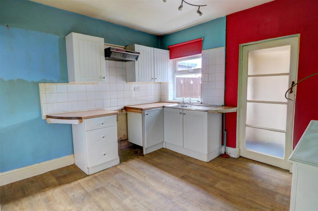 Lansdowne Street, Worcester 2 bed terraced house £165,000