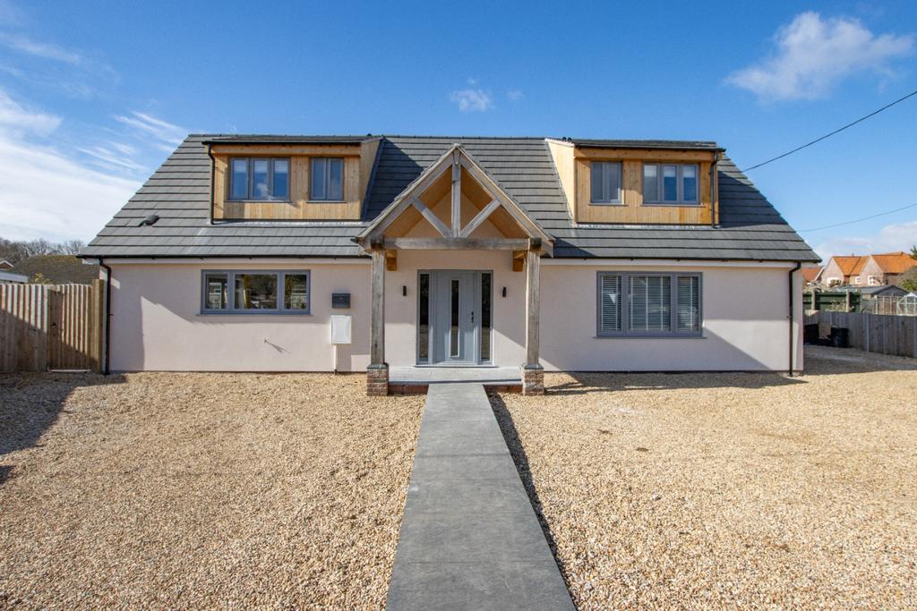 Malthouse Crescent, Heacham 4 bed detached bungalow for sale £585,000