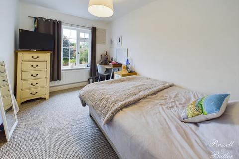79 Badgers Way, Buckingham, MK18 7EU