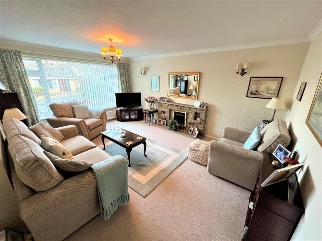 Woodland Rise, Wakefield 5 bed detached house £350,000