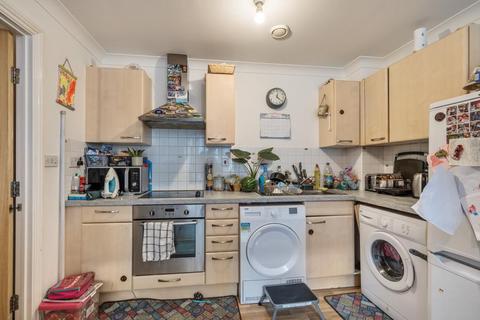 Flat 4, 30 Bath Road, Slough, SL1 3SS