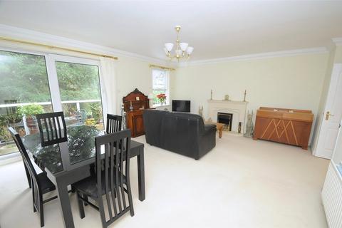 3 bedroom apartment for sale, Wilderton Road West, Branksome Park, Poole, Dorset, BH13