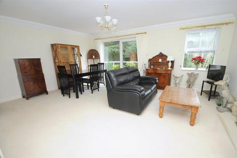 3 bedroom apartment for sale, Wilderton Road West, Branksome Park, Poole, Dorset, BH13