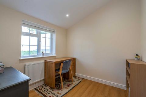 10 Lindlings, Hemel Hempstead, HP1 2HB