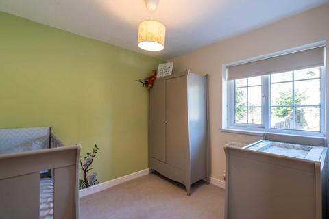10 Lindlings, Hemel Hempstead, HP1 2HB