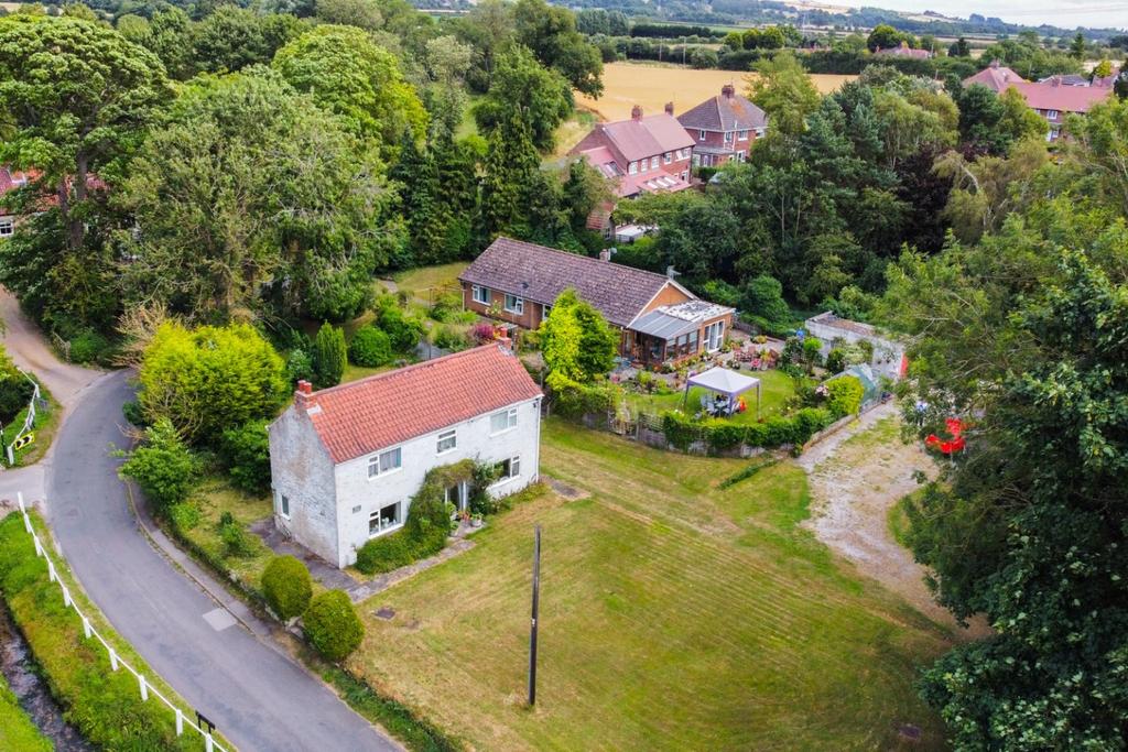 Mill Hill, Ellerker, Brough, East Riding of Yorkshire, HU15 7 bed
