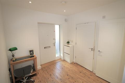19 Charlock Close, Romford, RM3 0LE