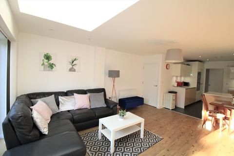 19 Charlock Close, Romford, RM3 0LE