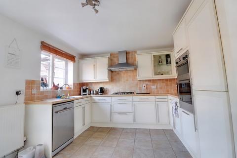 10 Harefield, Grange Park, Northampton, NN4 5DQ