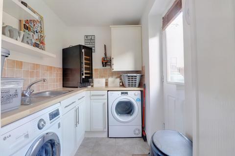 10 Harefield, Grange Park, Northampton, NN4 5DQ