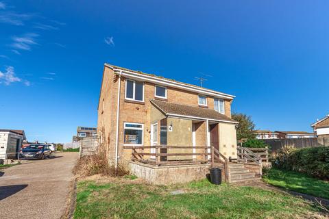 1 bedroom flat to rent, Iford Close, Newhaven