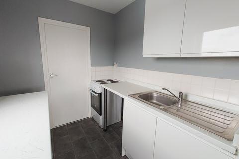 1 bedroom flat to rent, Iford Close, Newhaven