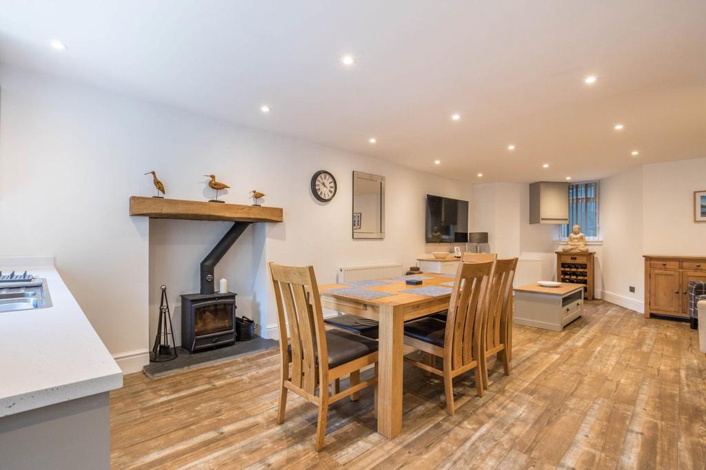 Kitchen, dining and living space