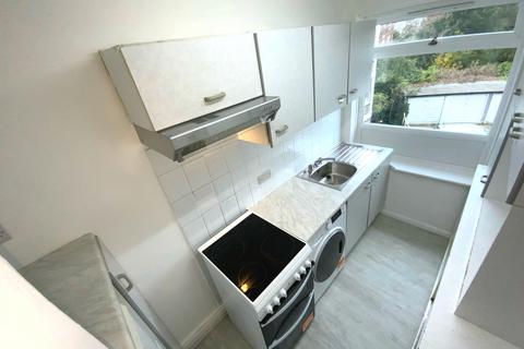 1 bedroom flat to rent, St. Mark's Hill, Surbiton KT6