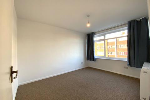 1 bedroom flat to rent, St. Mark's Hill, Surbiton KT6