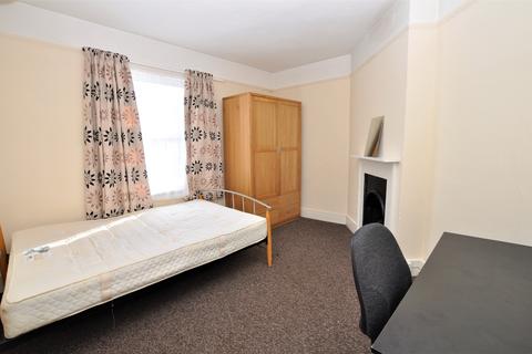 3 bedroom end of terrace house to rent, Guildford Park Road, Guildford, Surrey, GU2