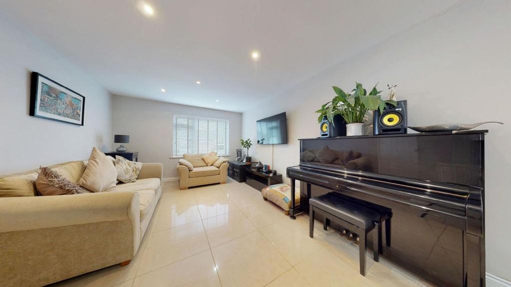 Lounge/dining room