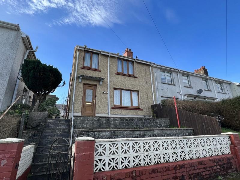 Chamberlain Road, Neath, Neath Port Talbot. 3 bed semidetached house
