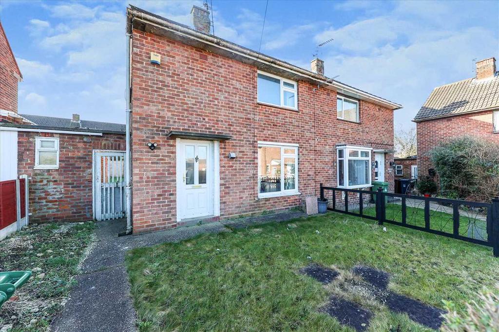 Hackthorn Place, Lincoln 3 bed semidetached house for sale £165,000