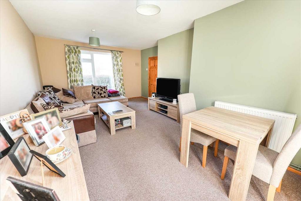 Hackthorn Place, Lincoln 3 bed semidetached house for sale £165,000