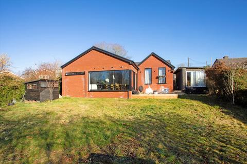3 bedroom bungalow for sale - North Road, Kings Worthy, Winchester, Hampshire, SO23