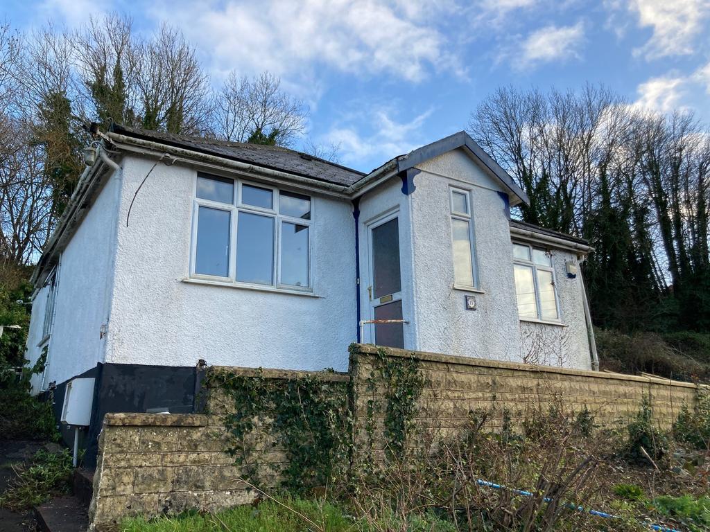 Front Close T202212231605.jpg